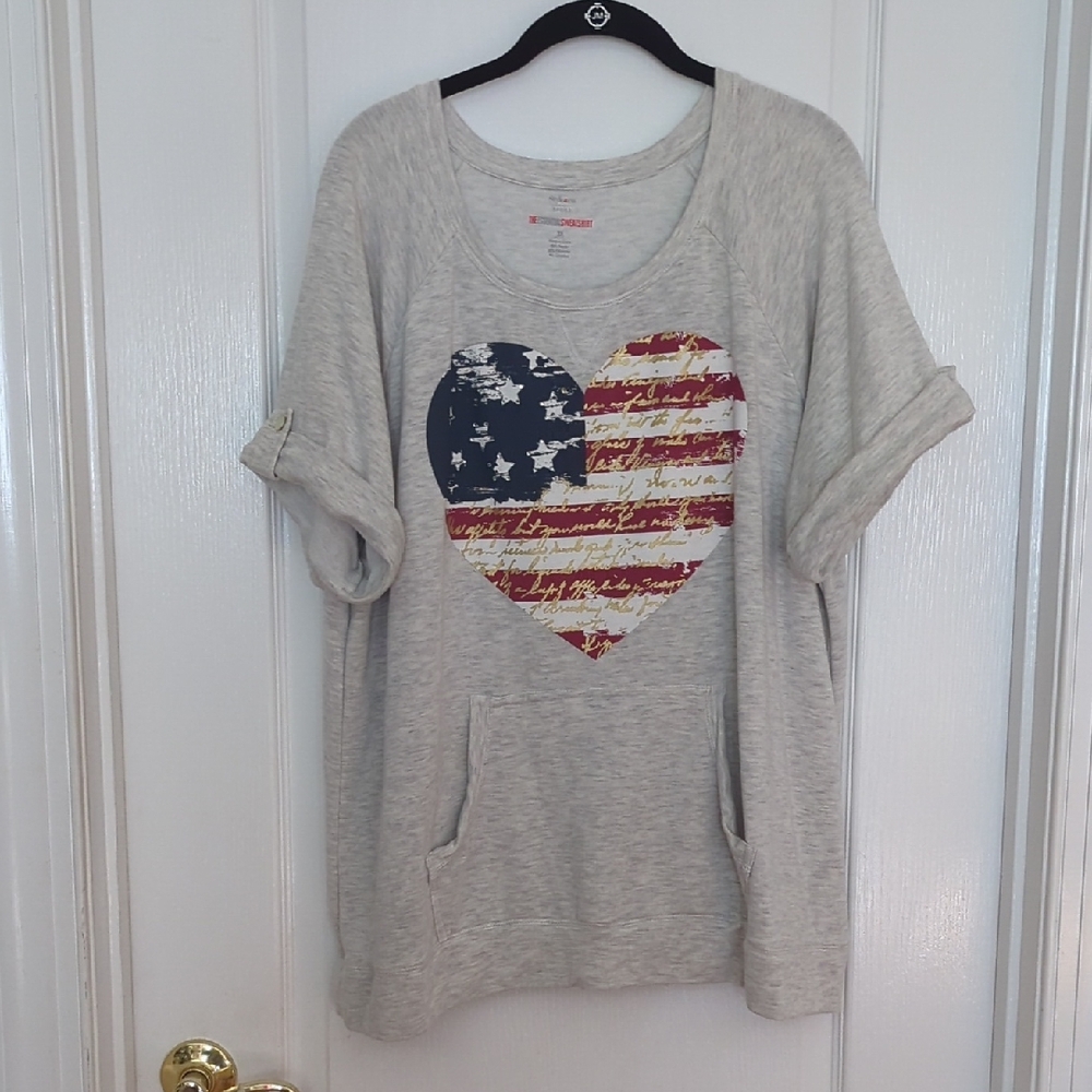 NWOT Style & Co Gray Heart Graphic Womens Top 3X